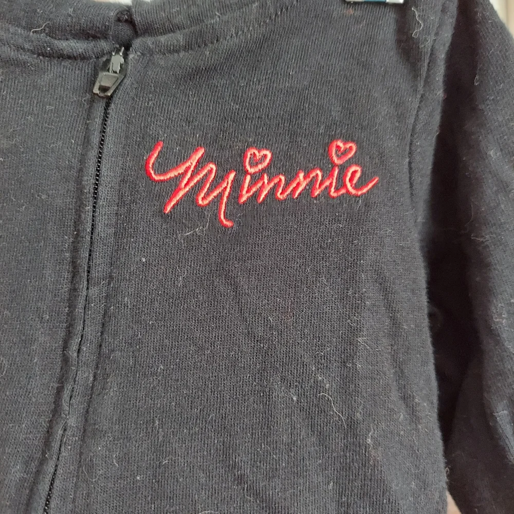 ⭐️5/$30-Minnie Mouse hooded outfit, 0-3 months, hood has ears and bow
